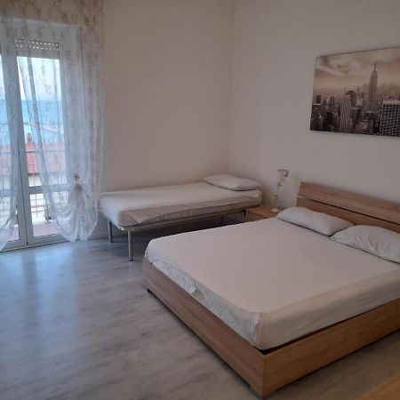 Appartamento Fronte Mare Falconara Marittima Exterior photo